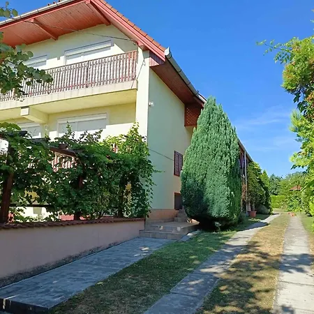 Апартаменты Siofok, Somogy 7 *